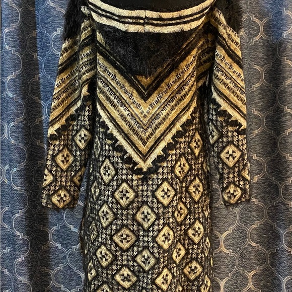 BCBGMaxAzria Black and Cream Knit Cardigan - Picture 2 of 3